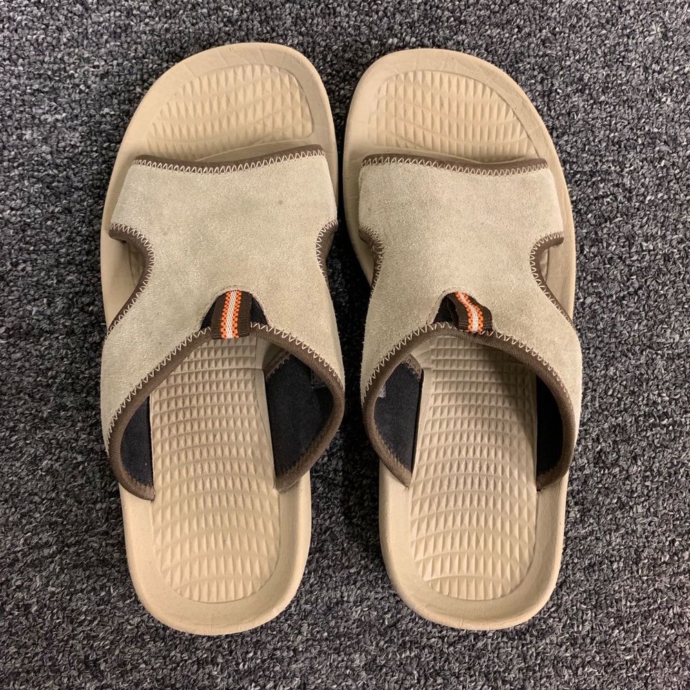 Land’s End Beige Slides Size 9